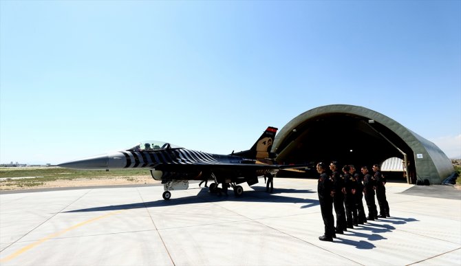 SOLOTÜRK, yeni manevrasıyla F-16 sınırlarını aştı