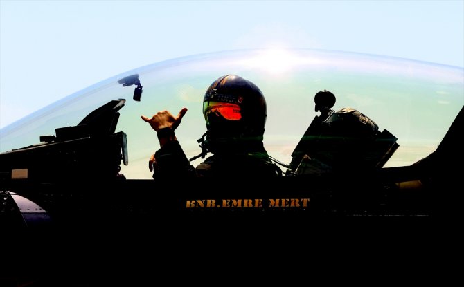 SOLOTÜRK, yeni manevrasıyla F-16 sınırlarını aştı