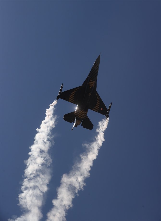 SOLOTÜRK, yeni manevrasıyla F-16 sınırlarını aştı