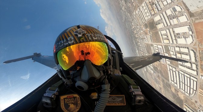 SOLOTÜRK, yeni manevrasıyla F-16 sınırlarını aştı