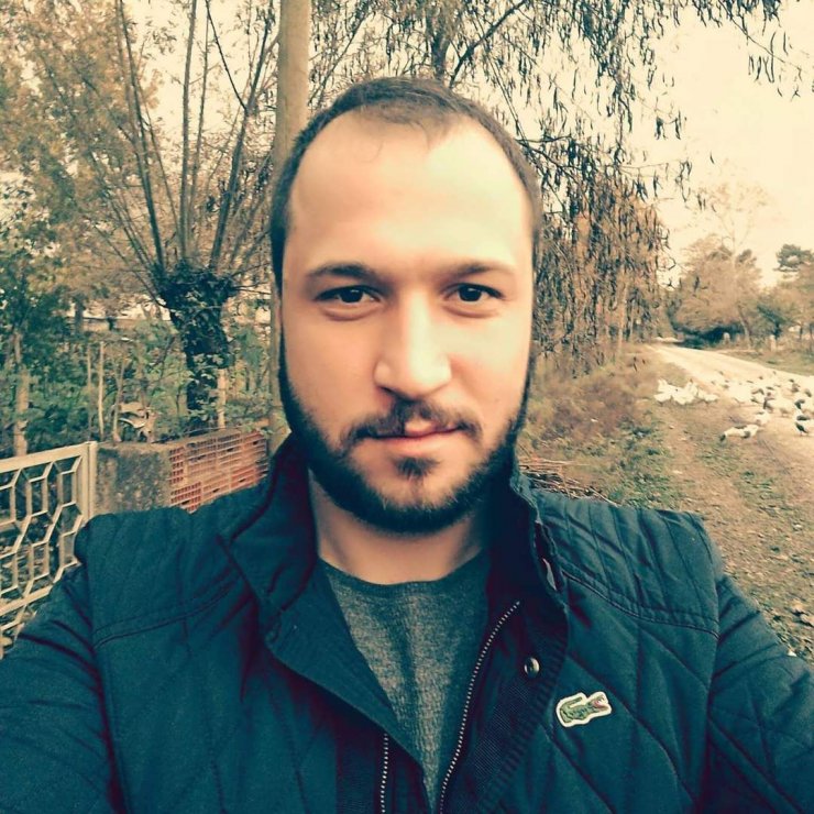 Halı sahada kalp krizi geçiren öğretmen kurtarılamadı