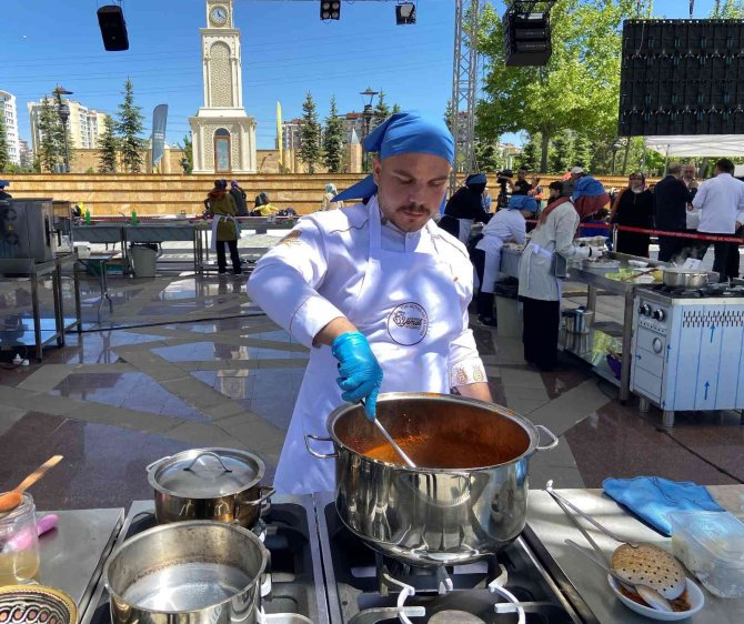 Konya’nın unutulan geleneksel yemekleri yarışmalarla tanıtılıyor