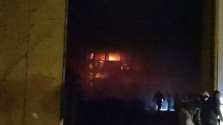 Metal fabrikasında yangın