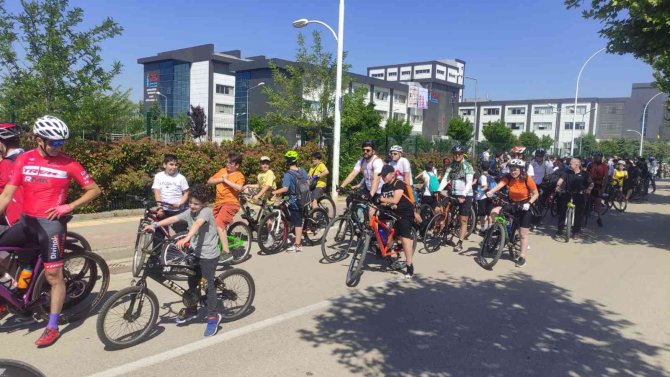 Pedallar lösemili ve kanserli çocuklar için çevrildi