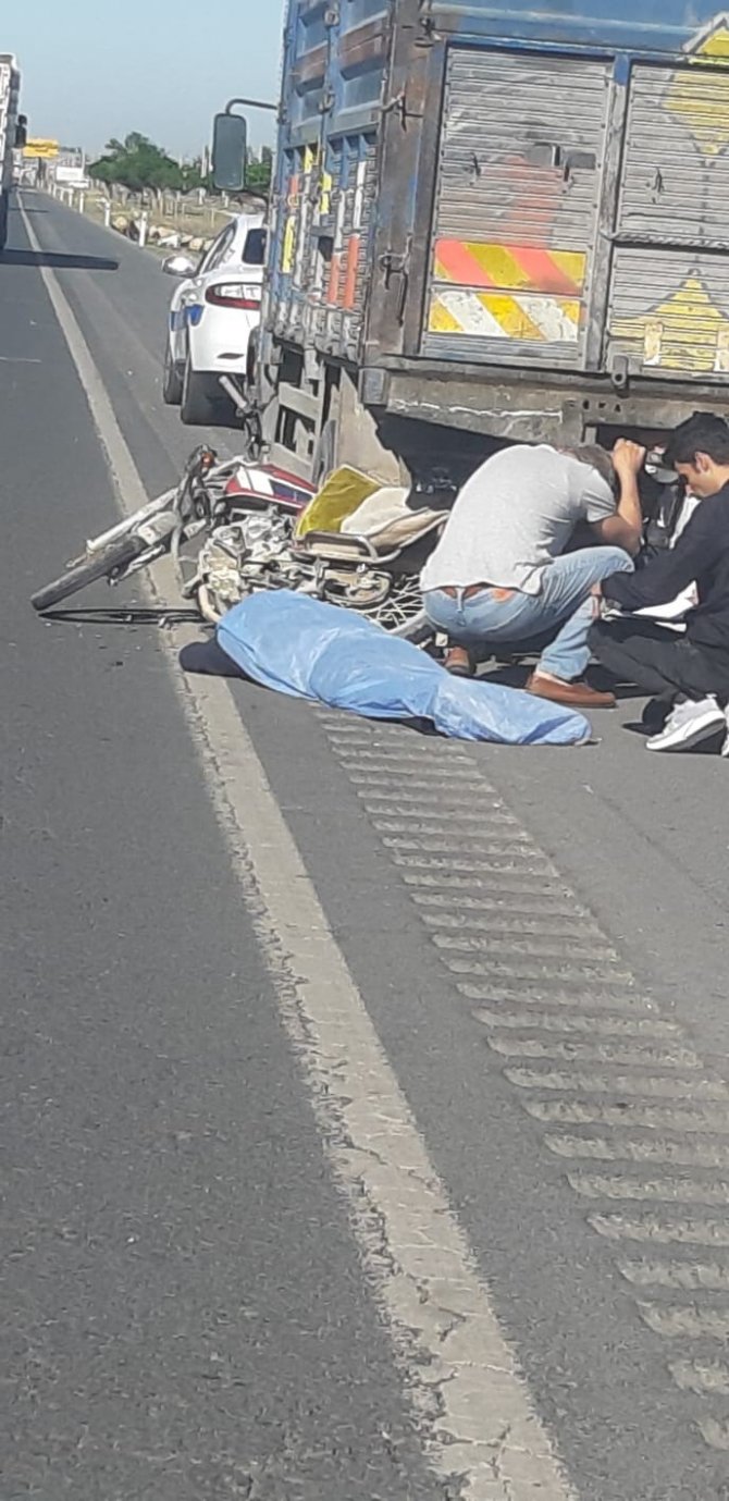 Trafik kazasında motosiklet sürücüsü hayatını kaybetti