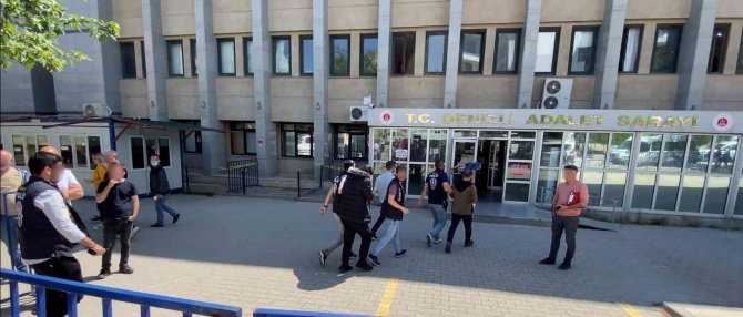 Ülke genelinde birçok kişiyi dolandıran ‘Escort’ şebekesinin 11 üyesi tutuklandı