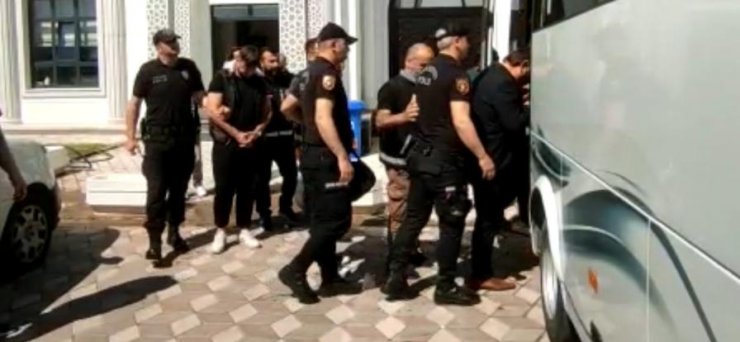 Bir kişinin öldürüldüğü, 3 kişinin yaralandığı silahlı kavgada 2 tutuklama