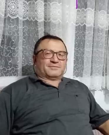 Devrilen traktörün altında kalan sürücü öldü