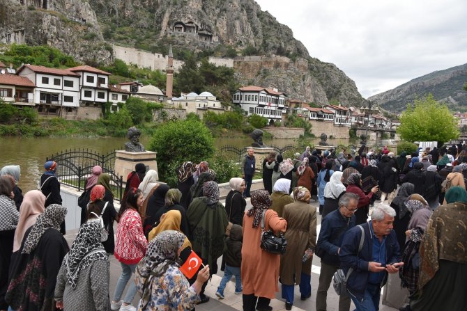 Karatay Belediyesi’nden kadın kursiyerlere Karadeniz gezisi