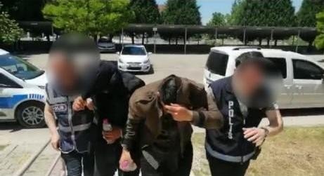 Uyuşturucu ticareti yaparken suçüstü yakalandılar