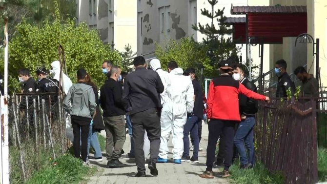 Yaşlı adam evinde ölü olarak bulundu