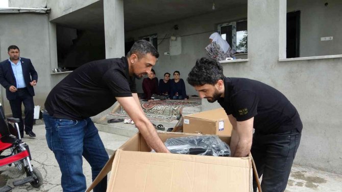 Engelli 4 kardeşin akülü tekerlekli sandalye hayali gerçek oldu