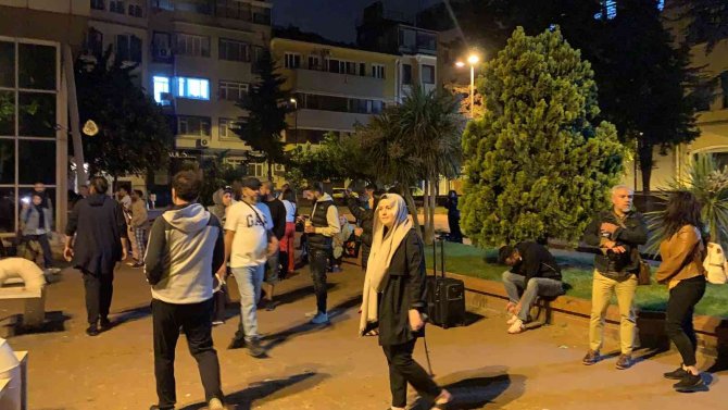 Lüks otelin çatısında yangın