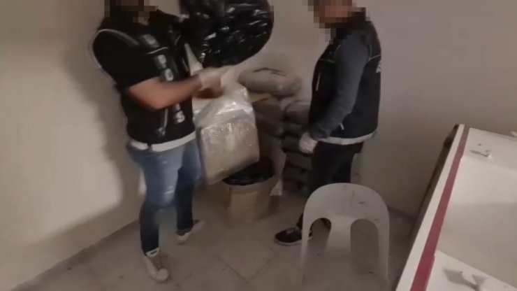 Operasyonda 248 kilogram hint keneviri ele geçirildi