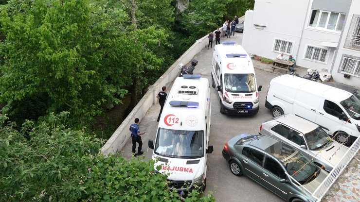 1 çocuk annesi eski arkadaşını öldürüp, intihar etti