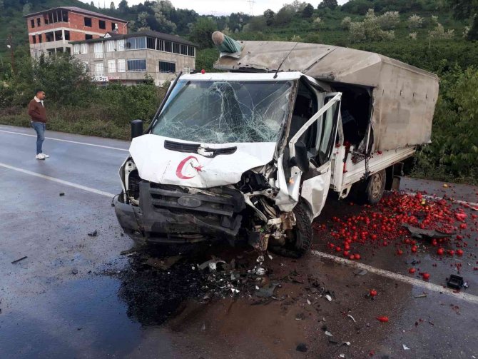 Feci kaza: 2 ölü, 2 yaralı