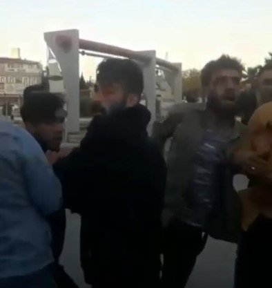 İki grup arasında sopalı yumruklu kavga