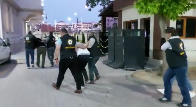 Konya'da flaş gelişme! Arkadaşlarını öldürüp, intihar süsü verdiler