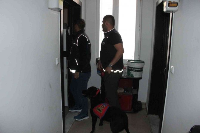 Konya'nın da bulunduğu illerde uyuşturucu tacirlerine şafak vakti büyük operasyon!