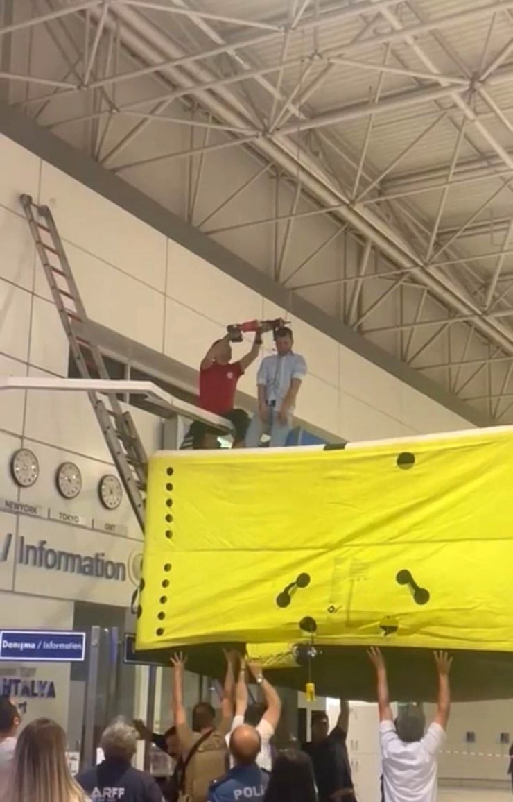 Rus turist hava yastığıyla kurtarıldı