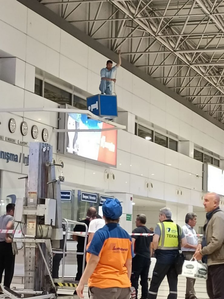 Rus turist hava yastığıyla kurtarıldı