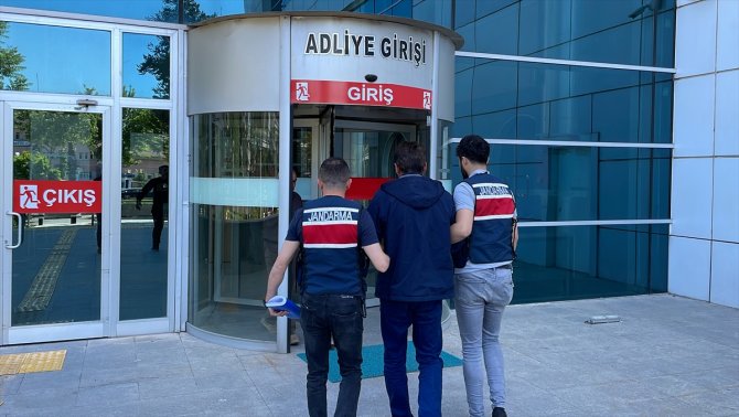 2 ildeki terör örgütü PKK operasyonunda 3 zanlı tutuklandı