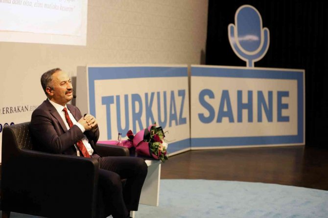 Ayasofya bin yıl bile geçse cami olarak kalmalı