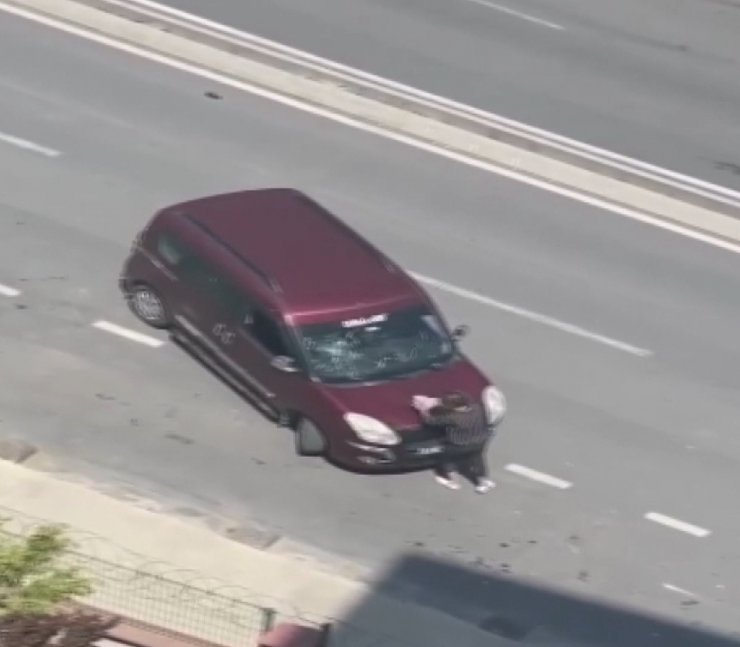 Beylikdüzü'nde kadın sürücü cipine çarpan aracı hurdaya çevirdi