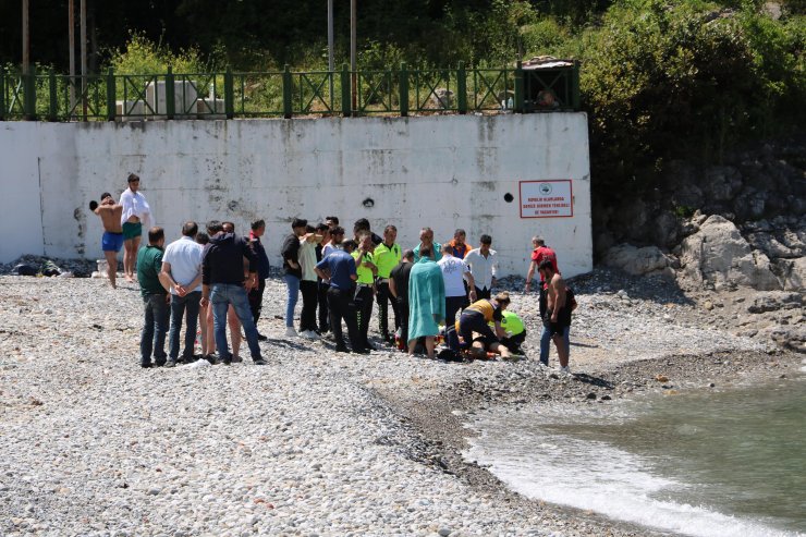 Boğulmak üzereyken kurtarılan üniversiteli gencin hayati tehlikesi sürüyor