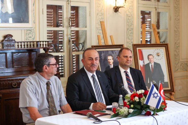 Çavuşoğlu, Tel Aviv'de iş insanlarıyla bir araya geldi