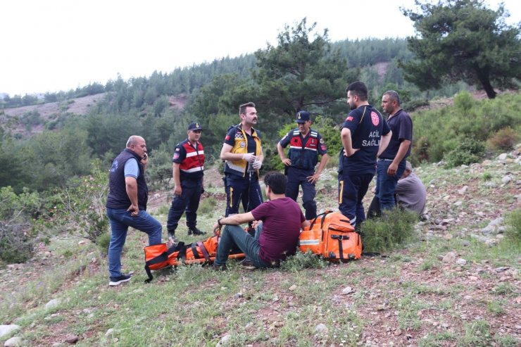 Kayalıklardan düşen çoban yaralandı