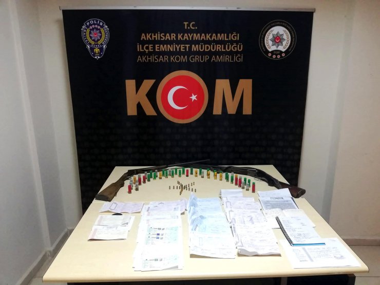 Manisa'da tefeci operasyonu: 12 gözaltı