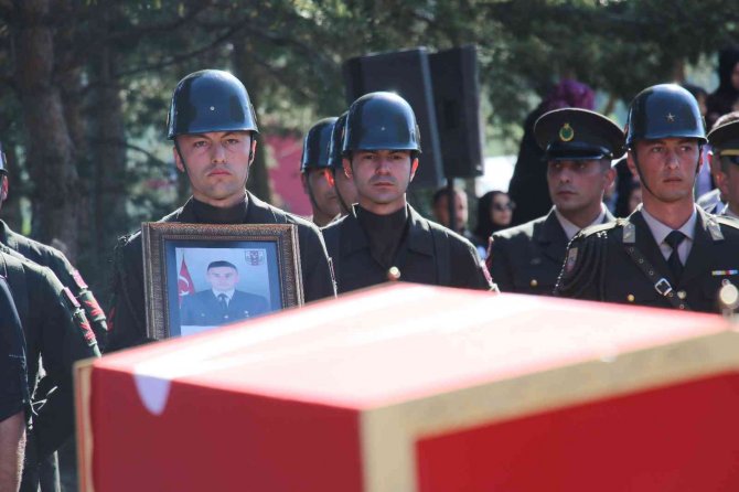 Pençe-Kilit Operasyonu şehidi Onur Doğan son yolculuğuna uğurlandı