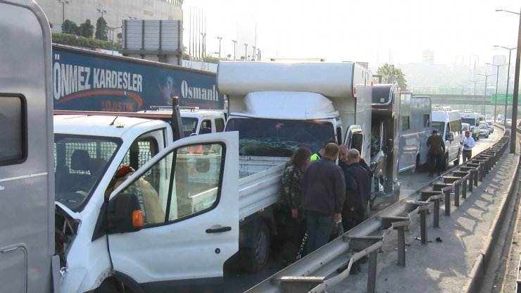 Başakşehir'de karavanların zincirleme kazası