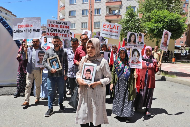 Evlat nöbetine 3 aile daha katıldı