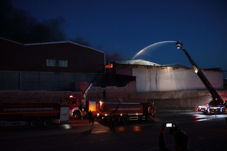 Gaziantep’te geri dönüşüm fabrikasında yangın