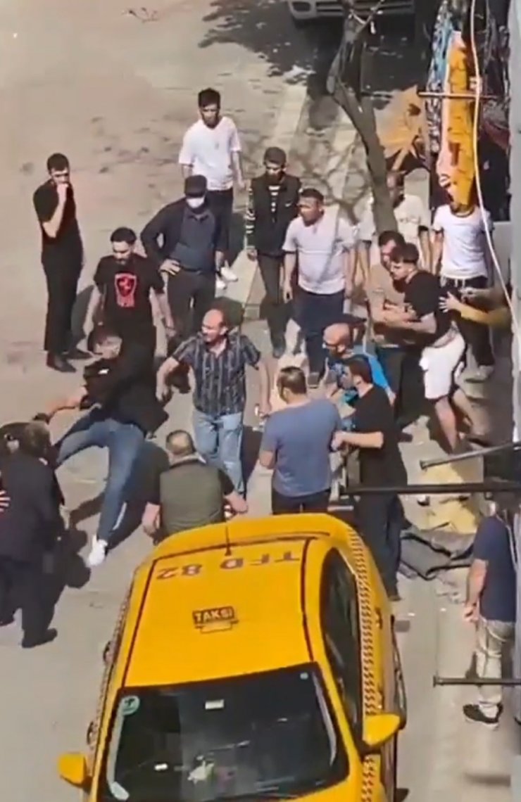 Hırsızlık şüphelisine mahalleliden dayak