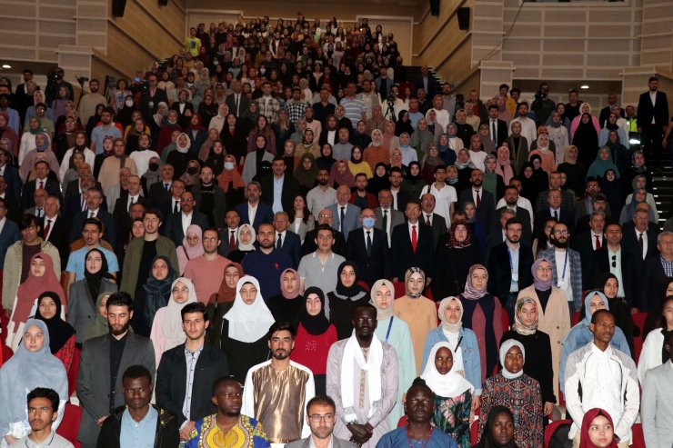 İbrahim Kalın: Tarihi yeniden yazmamız gerekiyor