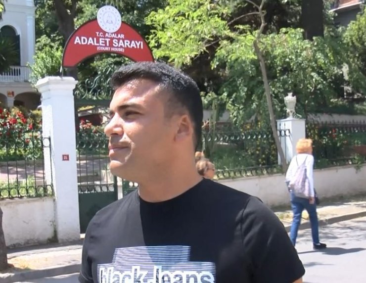 Kavgada ısırılarak koparılan kulağını martı kaptı