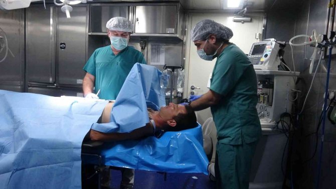 Kurtaran-2022 tatbikatında denizaltından kurtarma faaliyeti gerçekleştirildi