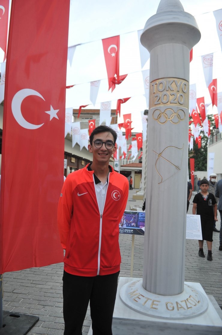 Mete Gazoz adına dikilen menzil taşı açıldı
