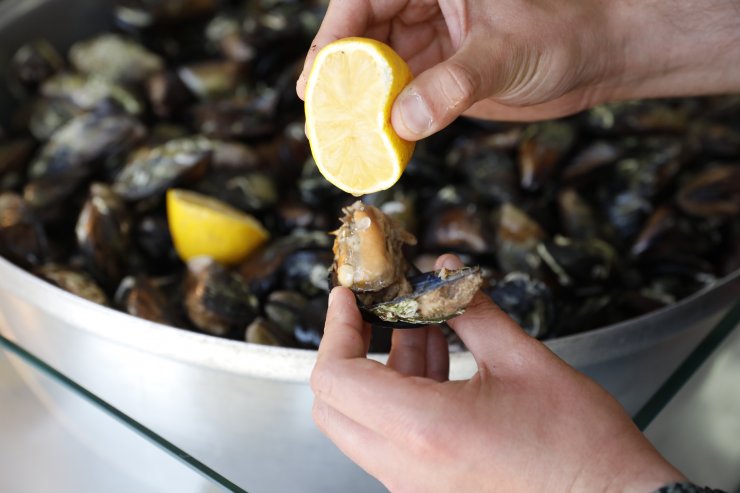 Sıcakta sokakta satılan yiyeceklere dikkat