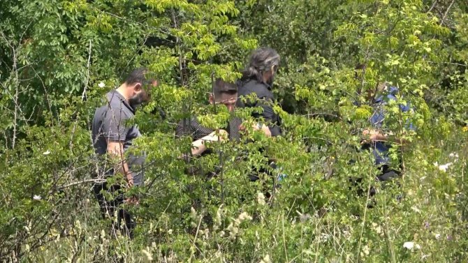 Yakalanacağını anlayınca polise kurşun yağdırdı