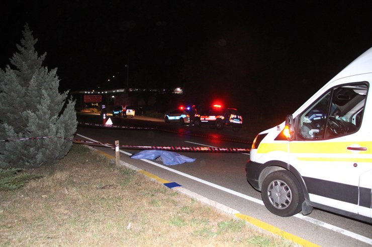Yemek yedikten sonra aracının yanına giderken kazada öldü
