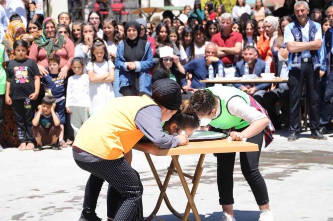 Yoğurt festivali renkli görüntülere sahne oldu