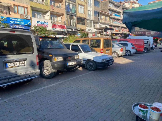 260 yıllık pazardaki bakımsızlık satıcıları bezdirdi