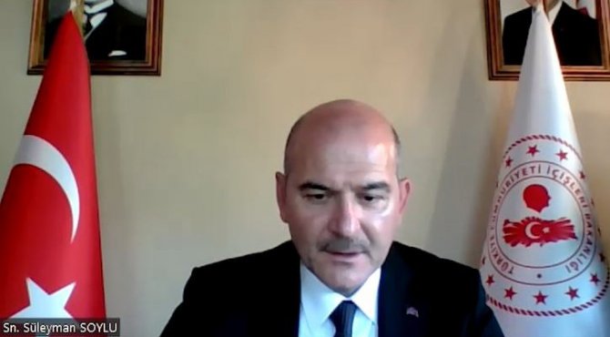 Bakan Soylu’dan saldırı girişimine anında müdahale eden polislere ödül