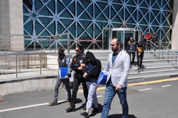 Dolandırıcıların bilgisayarlarından 53 milyon 700 bin kişinin kimlik bilgisi çıktı