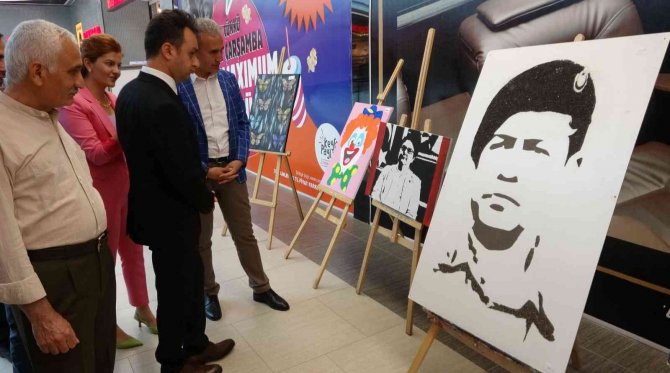 Engelli çocuklar el sanatları sergisinde doyasıya eğlendi