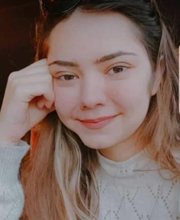 Kazada ölen üniversiteli Zeynep ve Nezahat, mezuniyet töreninde unutulmadı